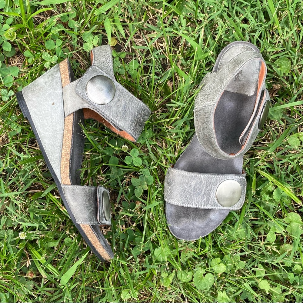 Taos Wedge Sandals